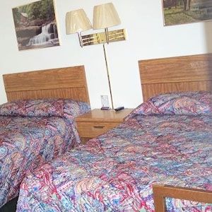 Economy Inn 凯迪拉克 客房 照片
